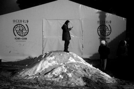 Ανανέωση συμβάσεων ζητούν εργαζόμενοι σε στρατόπεδα προσφύγων