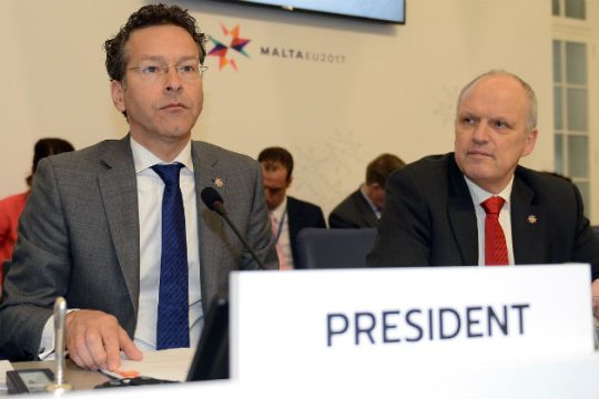 Στα τεχνικά κλιμάκια η σκυτάλη