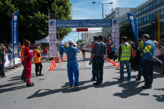 Μαραθώνιος Κρήτης με 4.000 συμμετοχές και ένα… τροχαίο