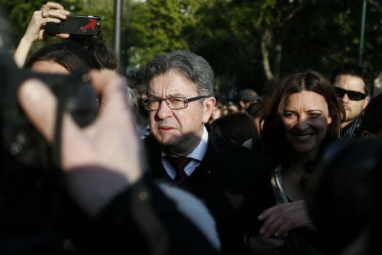 Τι προτείνει ο Μελανσόν για τον β’ γύρο