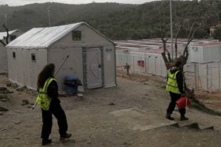 Ασταθή βήματα στην περίθαλψη των προσφύγων