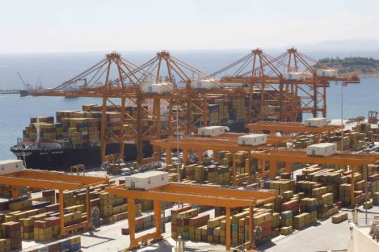 Κλειστά και τα εμπορικά λιμάνια την Πρωτομαγιά