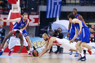 Ολοι οι δρόμοι οδηγούν στην Πόλη