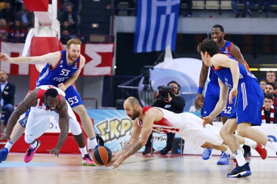 Ολοι οι δρόμοι οδηγούν στην Πόλη