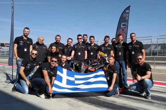 Ζεσταίνοντας τις μηχανές
