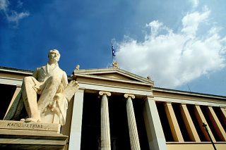 Γλωσσοδέτης αλλάζει την ατζέντα στην Παιδεία