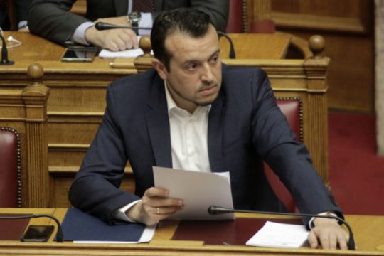 Απάντηση Παππά για άδειες και Βενεζουέλα