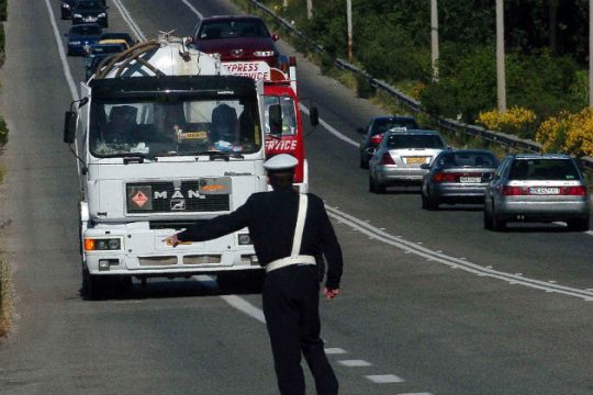 Αυξημένη κίνηση σε εθνικές οδούς και λιμάνια