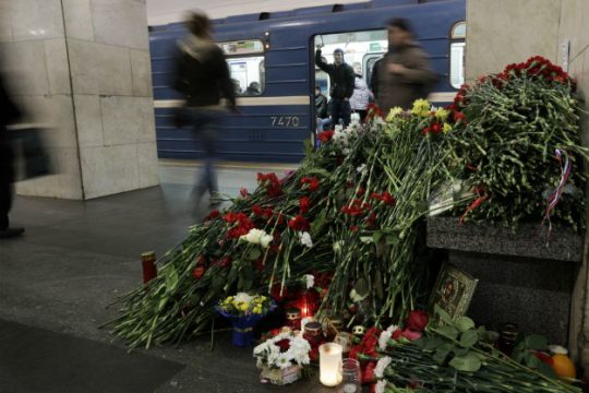 Έρευνες και συλλήψεις στη σκιά της τρομοκρατικής επίθεσης