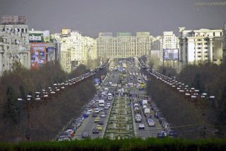 Δεσμοί και πάθη δύο λαών