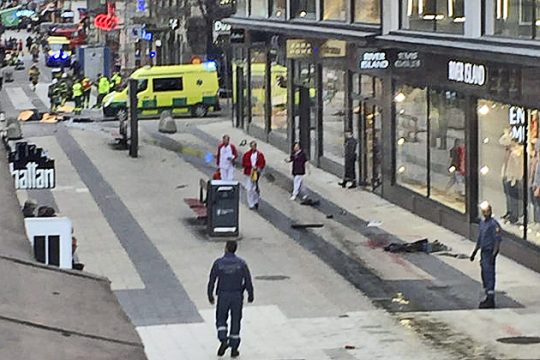 Σουηδία: φονική επίθεση με φορτηγό