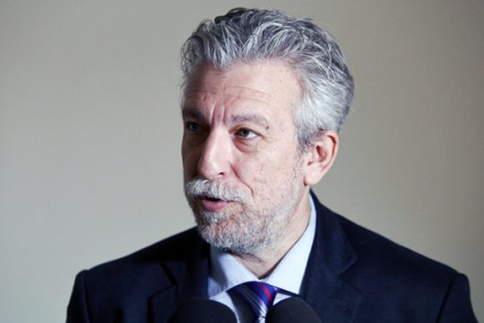 Ανοίγει ξανά την υπόθεση της Μανωλάδας ο Κοντονής