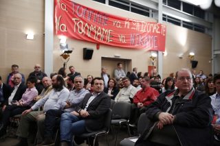 Δεκατρείς εκτός τόπου και χρόνου
