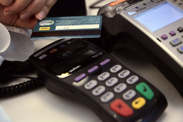 Υποχρεωτικό POS για 15 επαγγέλματα