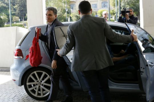 Τα προσχέδια της συμφωνίας στο τραπέζι της διαπραγμάτευσης