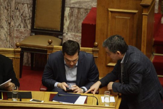 Στα εργασιακά… γράψε – σβήσε
