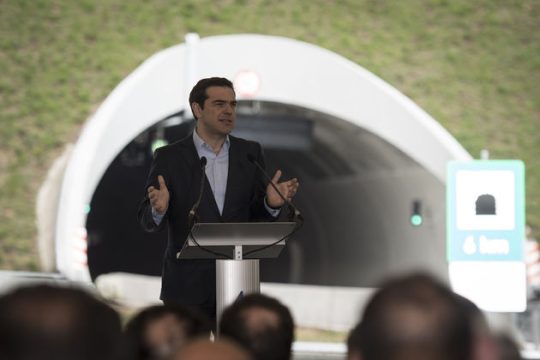 «Παραδίδουμε το έργο στον λαό, όπου ανήκει»