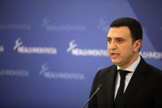 Η Ν.Δ. το ’ριξε στα μαθηματικά
