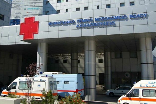 Αυτοκίνητο έπεσε στη θάλασσα, σώοι οι επιβάτες
