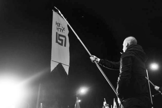 Χρυσαυγίτικη βαριά σκιά στον Πειραιά