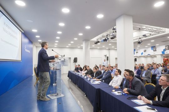 Ο Παπαδήμος, ο Κυριάκος και ο Σάββας Ξηρός
