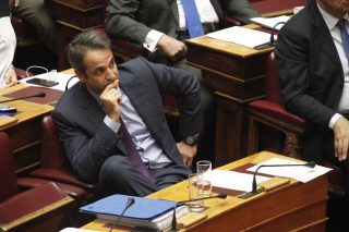 Στρίβειν διά της τροπολογίας