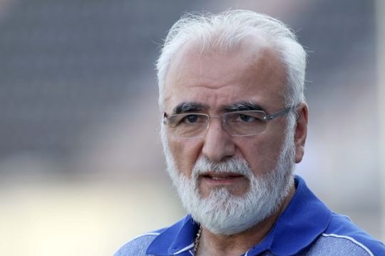 Μνημονικό μνημονιακού ελέφαντα σε ενυδρείο