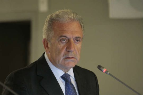 Συνάντηση Αβραμόπουλου με τους Μουζάλα και Τόσκα