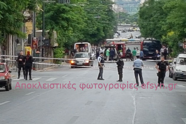 Φάκελος-βόμβα εξερράγη στα χέρια του Λουκά Παπαδήμου