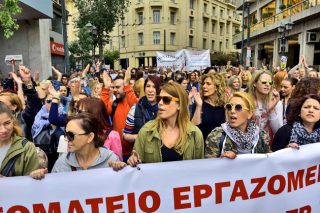 Μέτρα αυτοί… μαζική πορεία εμείς!