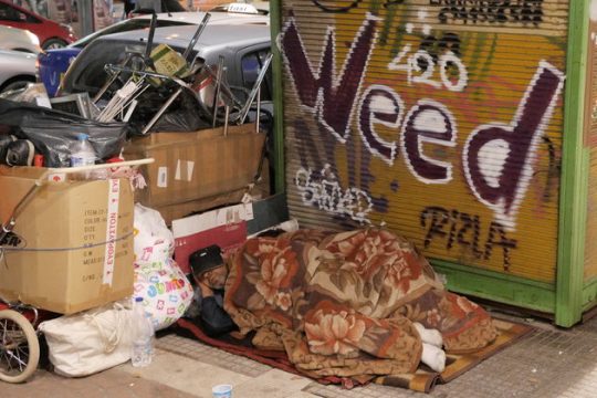 Η Μάγισσα ξαναβγήκε απ’ το κιβούρι