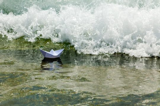 Ποιος μας έριξε στα βράχια;