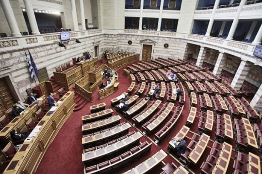 Φορολογικό νομοσχέδιο-σκούπα με προαπαιτούμενα