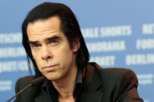 Ο Nick Cave και το… άγαλμα