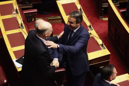 Γιατί προσβάλλει η Ν.Δ. και τον Νίκο Δένδια;