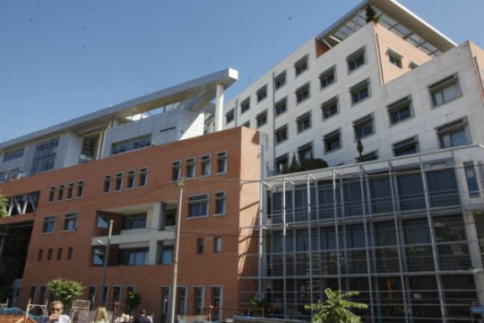 Οριακή ύφεση της οικονομίας στο α’ τρίμηνο και πρωτογενές πλεόνασμα