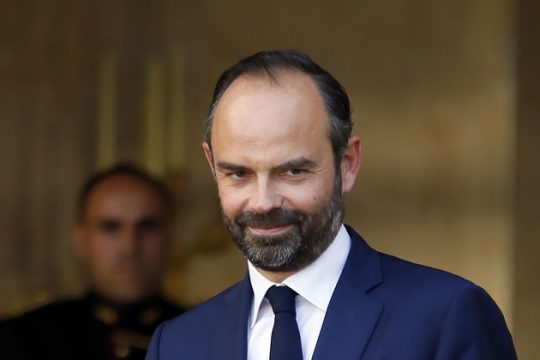 Πιο δεξιά… πεθαίνεις!