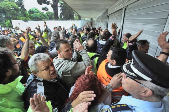 Με άδεια χέρια έφυγαν οι εργάτες καθαριότητας
