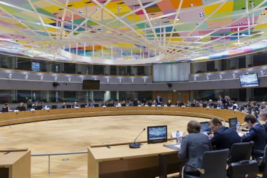 Το παρασκήνιο του Eurogroup και τα… «κόλπα του Σόιμπλε»