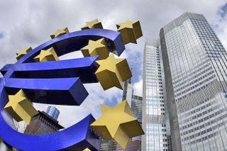 Επισήμως μια χαρά, ανεπισήμως δυο τρομάρες