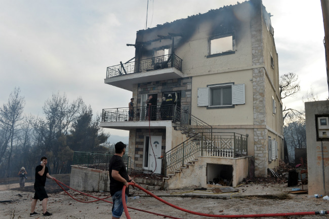 Σύλληψη 28χρονου για την πυρκαγιά στους Αγίους Θεοδώρους