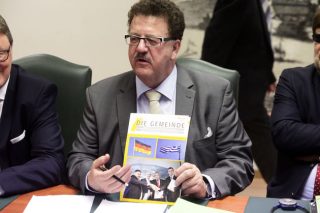 Γερμανικό ενδιαφέρον για τράπεζες και απορρίμματα