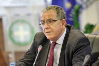 Το πρόγραμμα μετεγκατάστασης σε σπίτια και οι δομές που θα κλείσουν