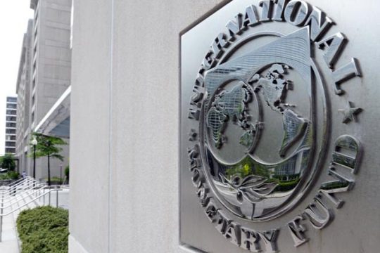 Συγκεκριμένες δεσμεύσεις για το χρέος ζητά το ΔΝΤ
