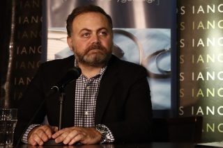 Διαγραφή από την ΕΣΗΕΑ για συμμετοχή σε διαφήμιση