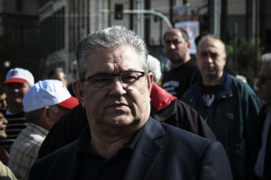 Για νέα ασήκωτα βάρη κατηγόρησε την κυβέρνηση ο Κουτσούμπας