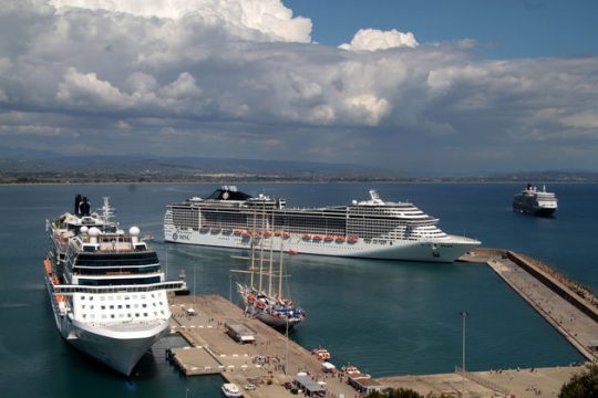 Μείωση της κρουαζιέρας κατά 15% για την Ελλάδα