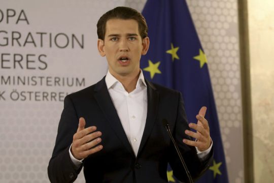 Αυστρία: προς πρόωρες εκλογές σε «μαύρο» φόντο