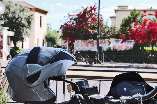 Μία ληστεία, δύο έρευνες