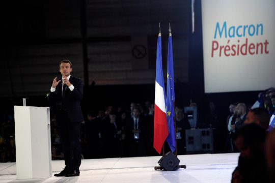 Έχει ο Μακρόν offshore λογαριασμό;